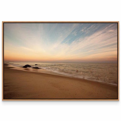 a picture of a beach with waves coming in